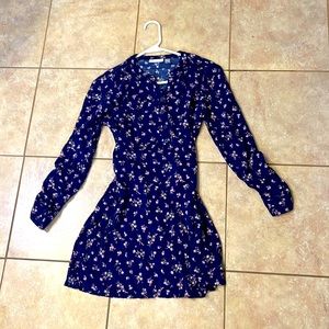 Beautiful size 16 girl dress. Great condition.